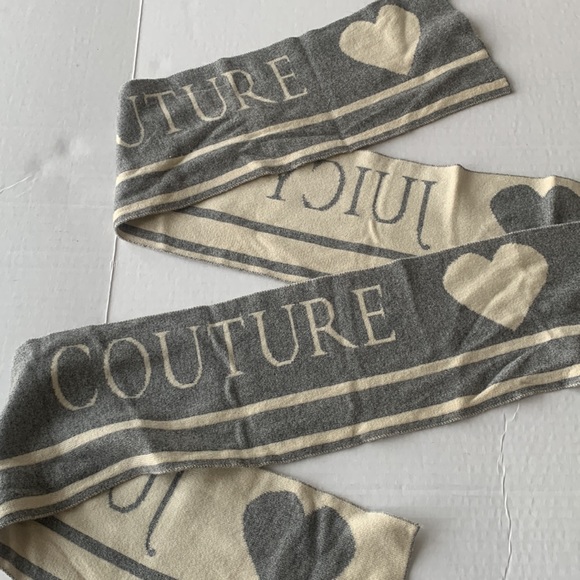 JUICY COUTURE Gray and White Knit Scarf - Picture 3 of 6